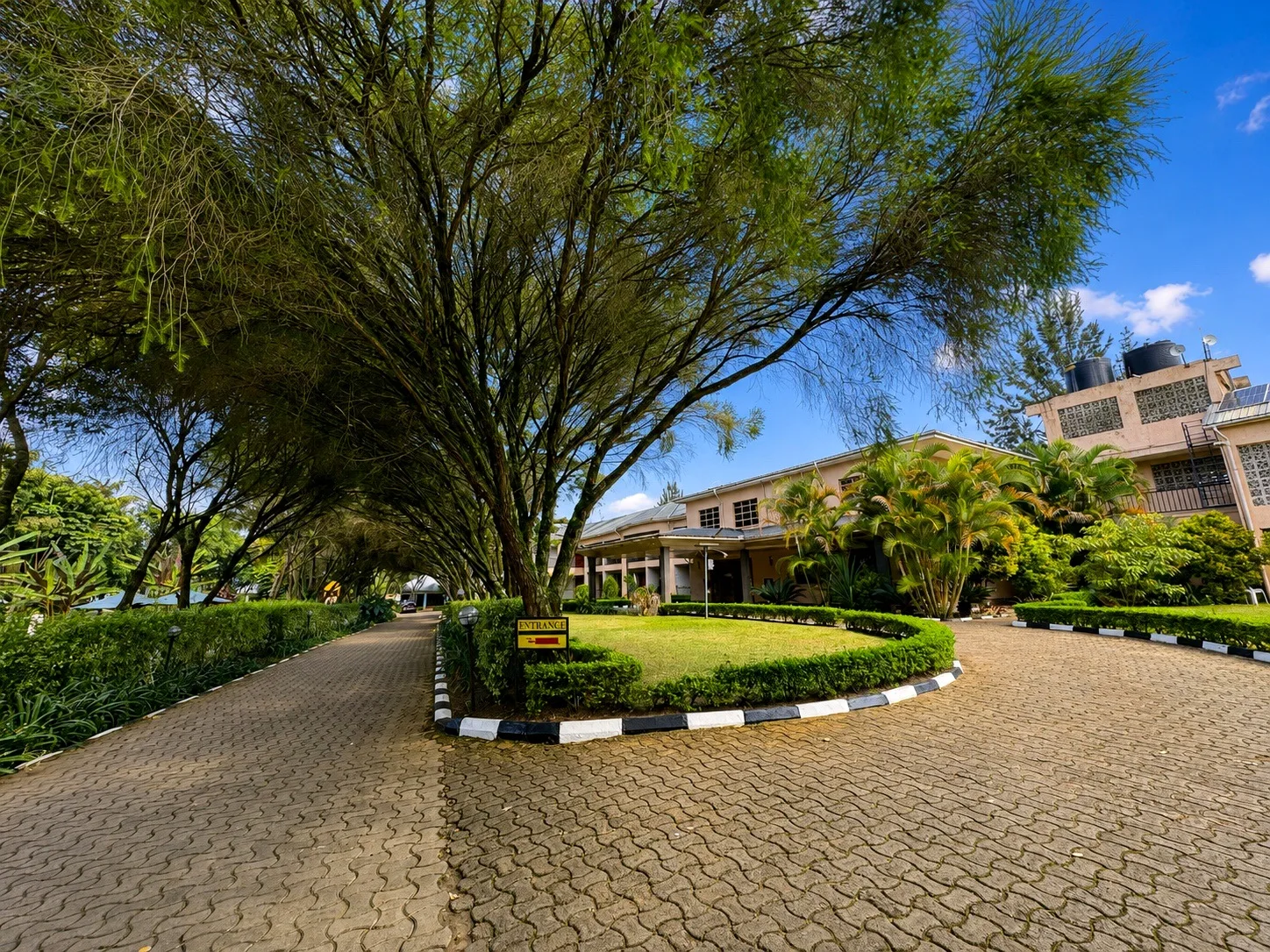 Entrance to Kalya Courts Hotel